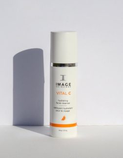 IMAGE Skincare VITAL C hydrating facial cleanser