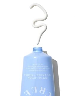 supergoop-sunnyscreen-spf-50-lotion-applicator_94151a57-d0e8-439b-a8ac-9c5843cad094-2
