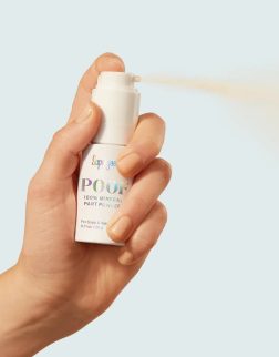 supergoop-poof-100_-mineral-part-powder-spf-35-applicator